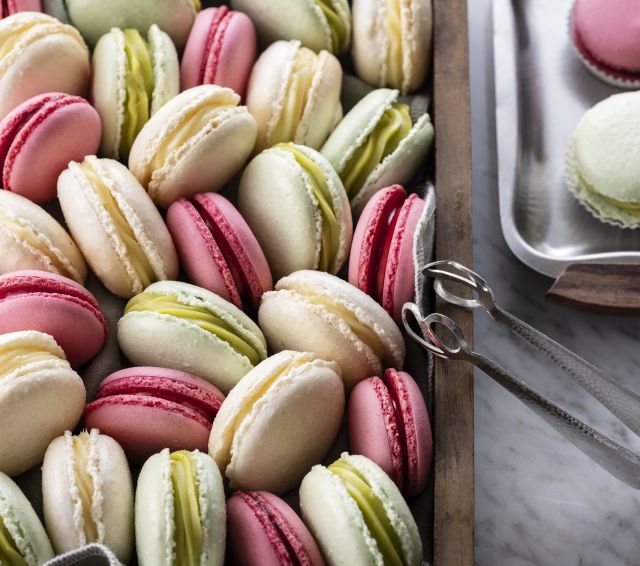 Egg-free macaron